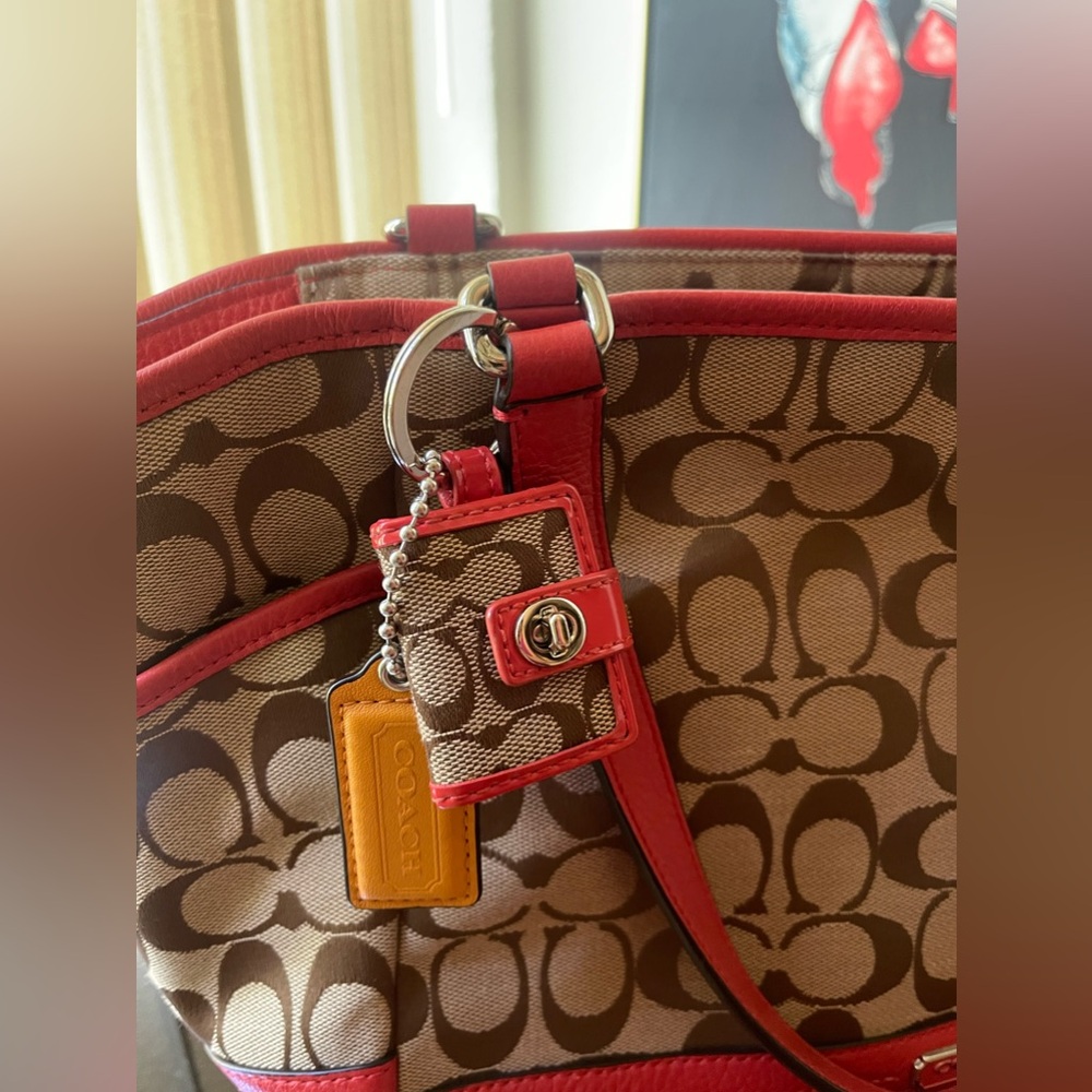 Coach Handbag - Picture 3 of 6